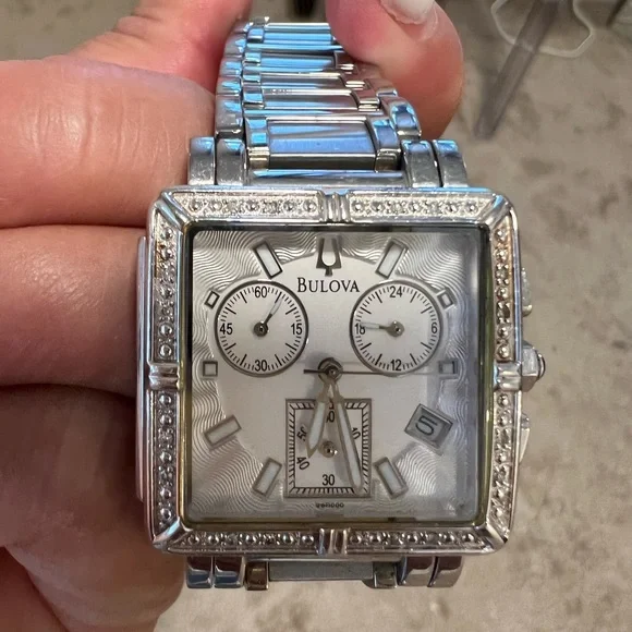 Bulova | Accessories | Bulova C83742 Womens Diamond Bezel  display picture 2